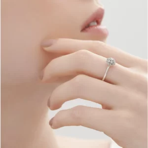 טבעת זהב לבן ויהלומים DIAMOND BOUQUET קטנה